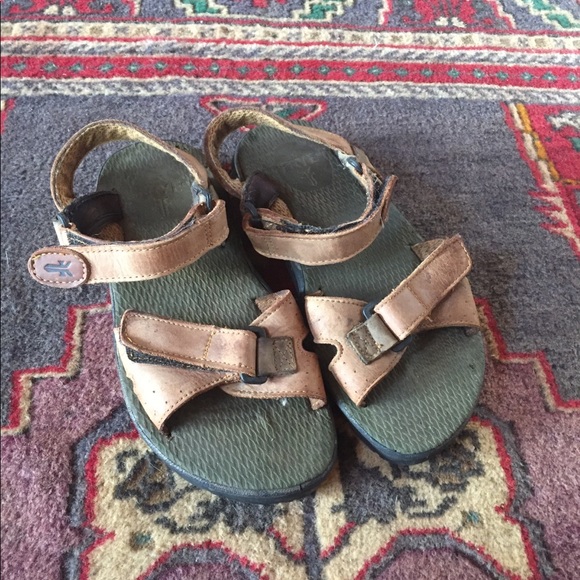 ✨Vintage✨ FRYE Sandals - Picture 3 of 6